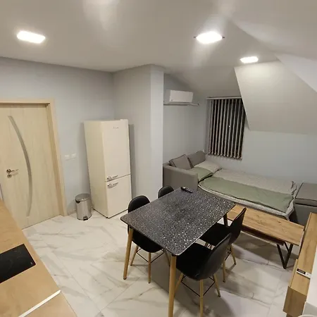 витски 1 улица оборище 2 Apartment *